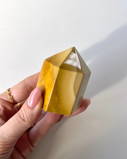 Torre in Mookaite