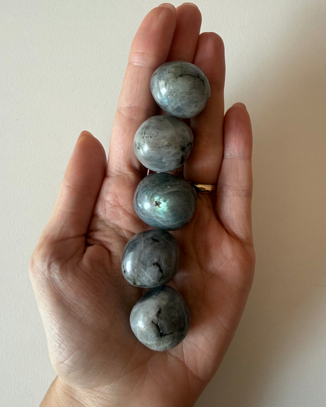 Labradorite burattata