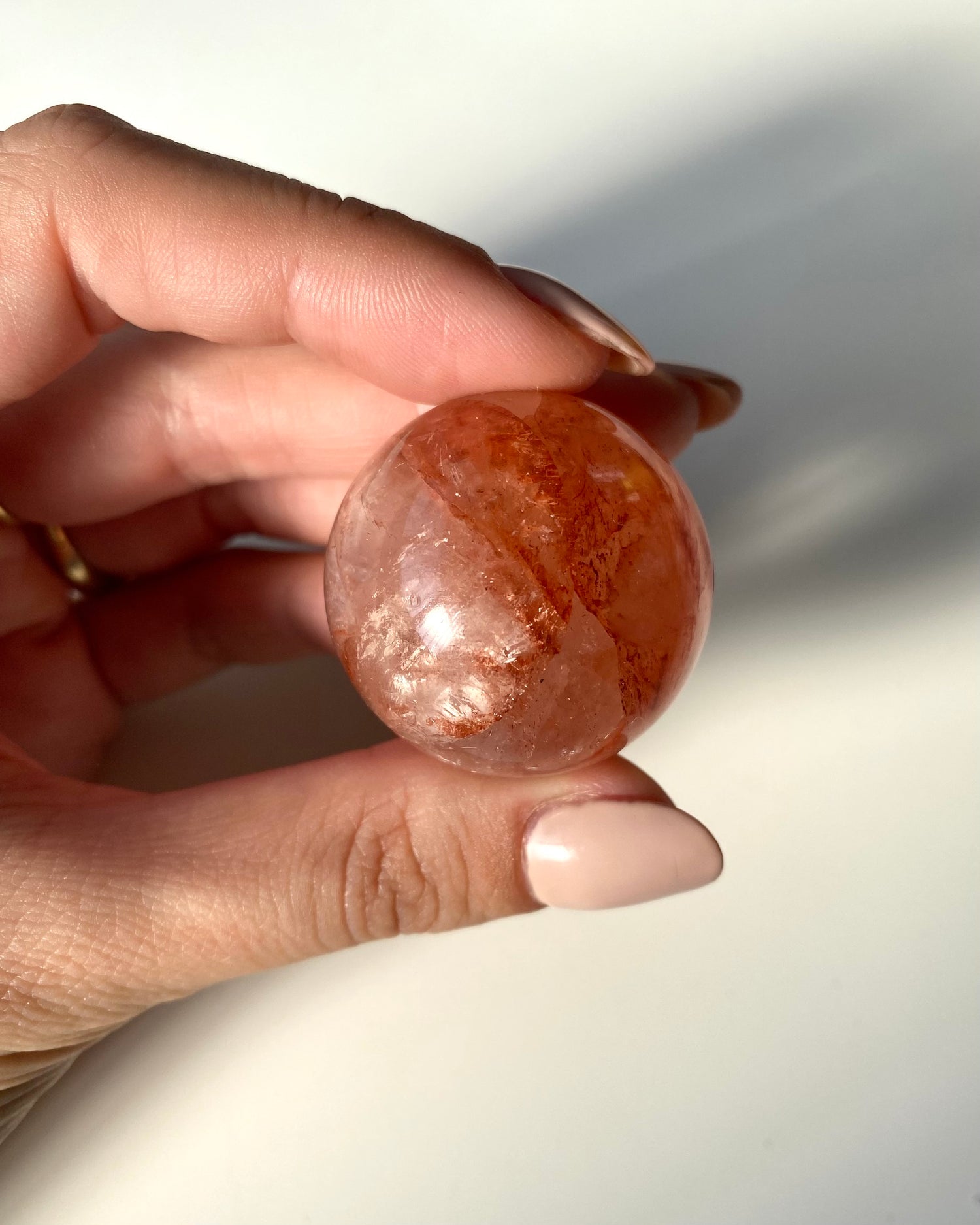 Sfera di guarigione Reiki con sfera di cristallo di quarzo Sfera di guarigione Reiki con sfera di cristallo di quarzo