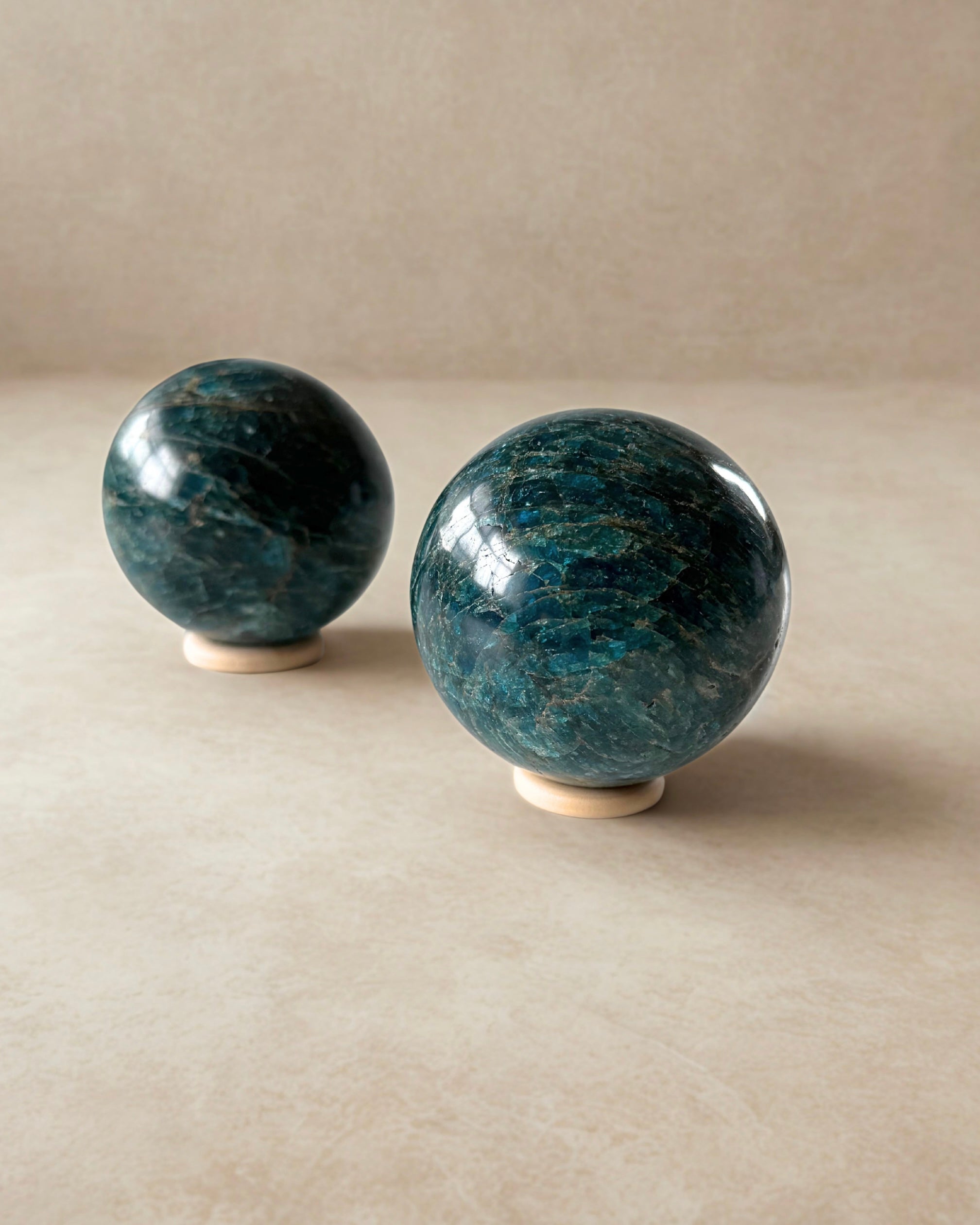 Sfera in Apatite (6,5cm)