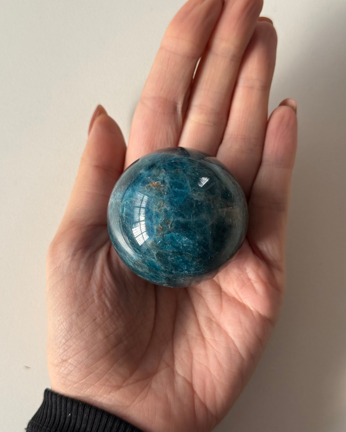 Sfera in Apatite (4.5cm)