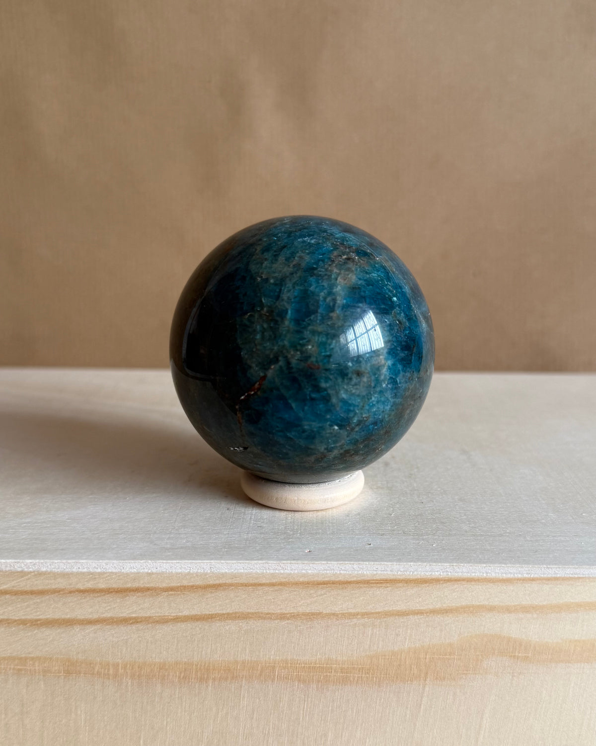 Sfera in Apatite (5.5cm)