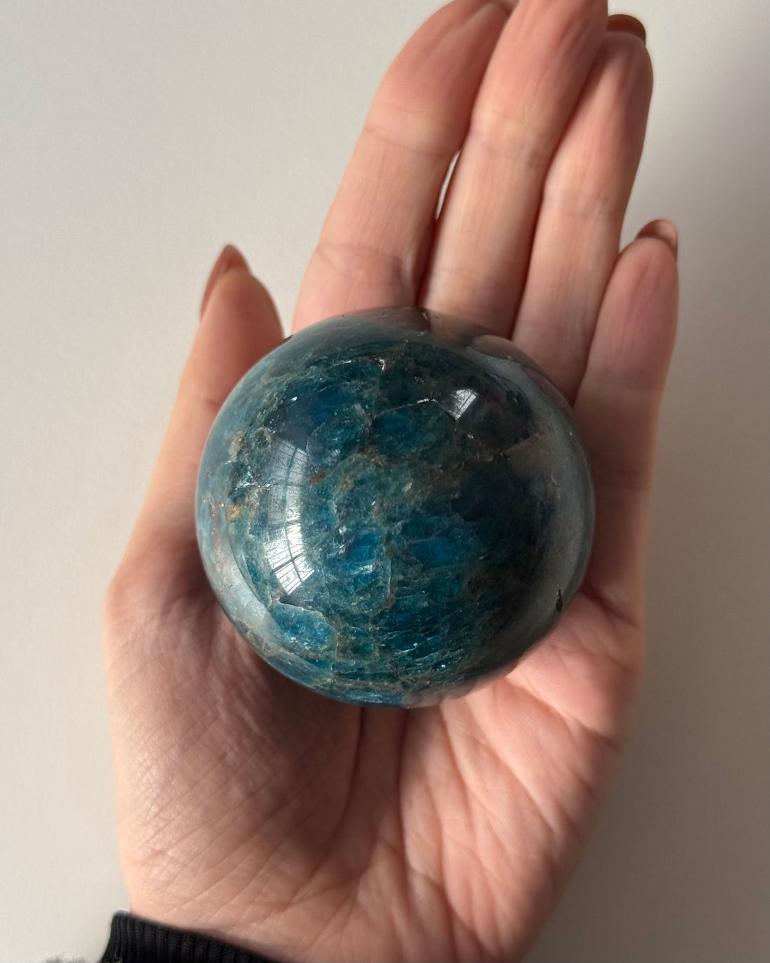 Sfera in Apatite (5.5cm)